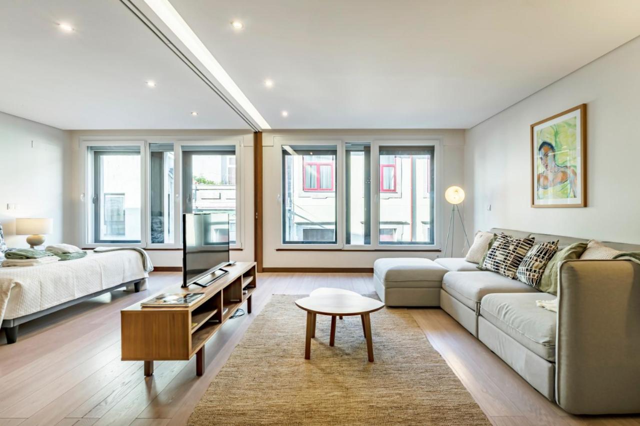 Apartment Art & Design *